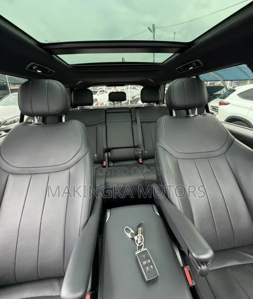 Land Rover Range Rover Vogue 2023 Silver
