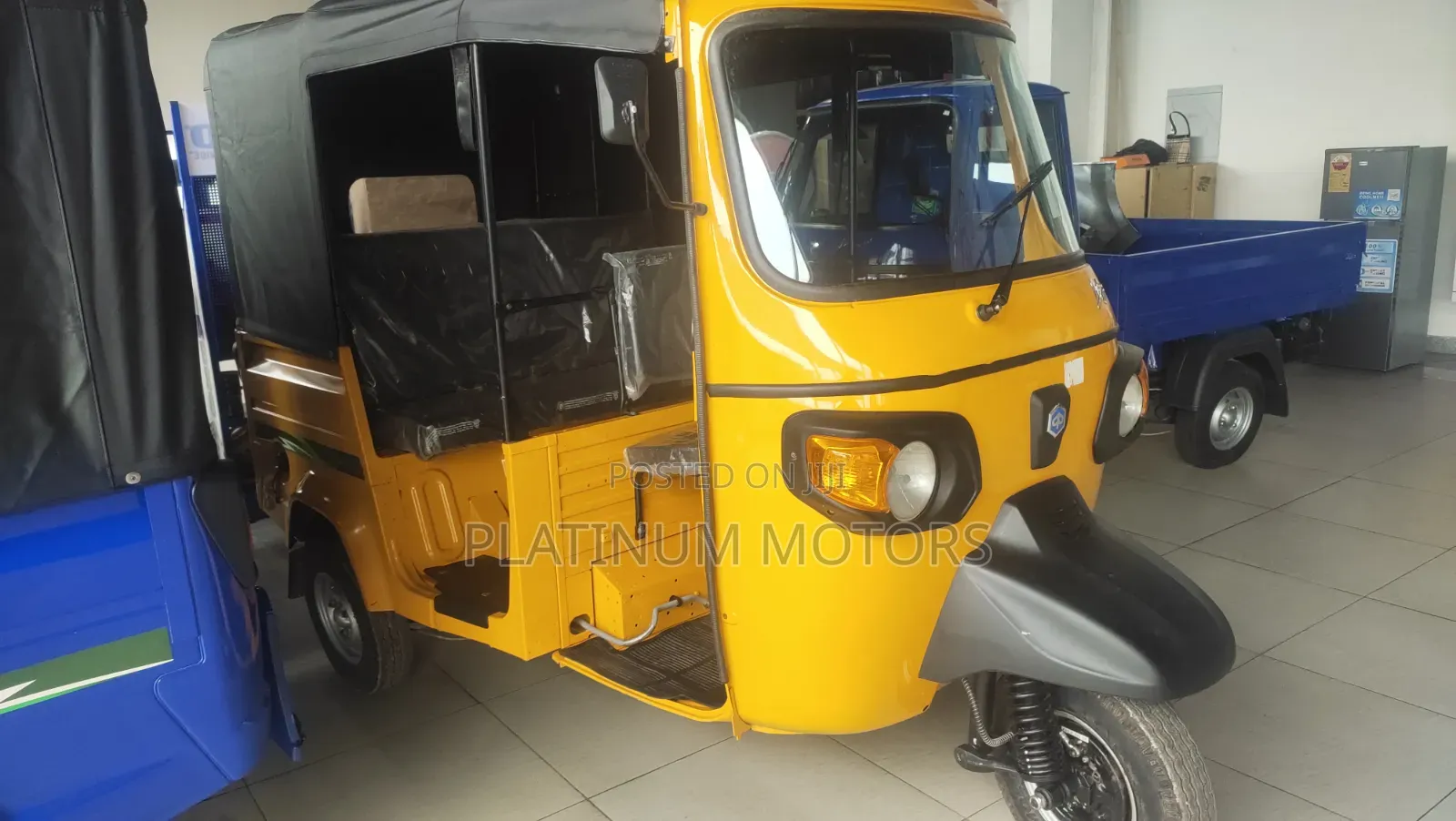 New Piaggio 2023 Yellow