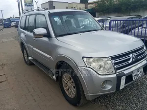 Mitsubishi Pajero 2007 Silver