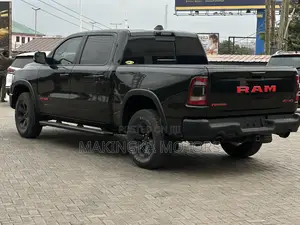 RAM 1500 Rebel Crew Cab 4WD 5.6 ft SB 2023 Black