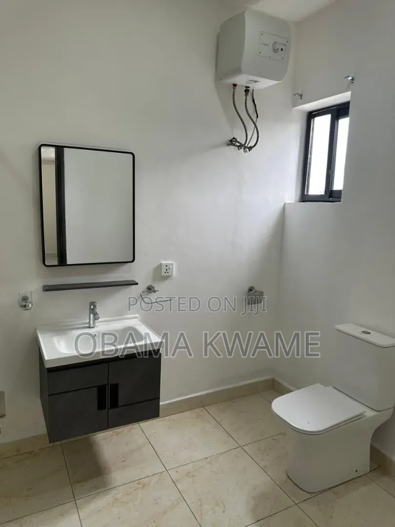 4bdrm Townhouse / Terrace in Laryea Homes, Labone Junction for rent