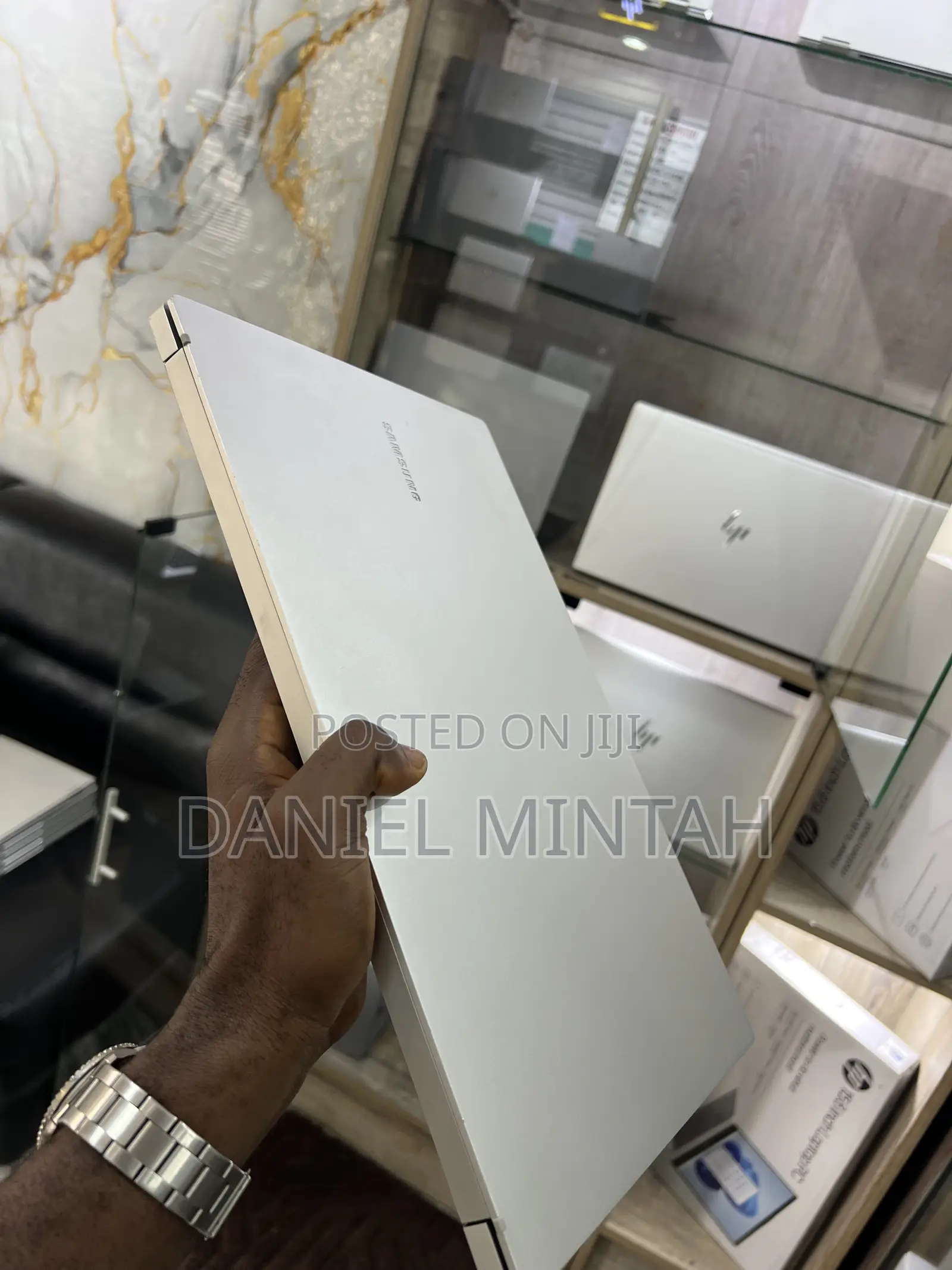 Laptop Samsung Galaxy Book4 8GB Intel Core i3 SSD 256GB