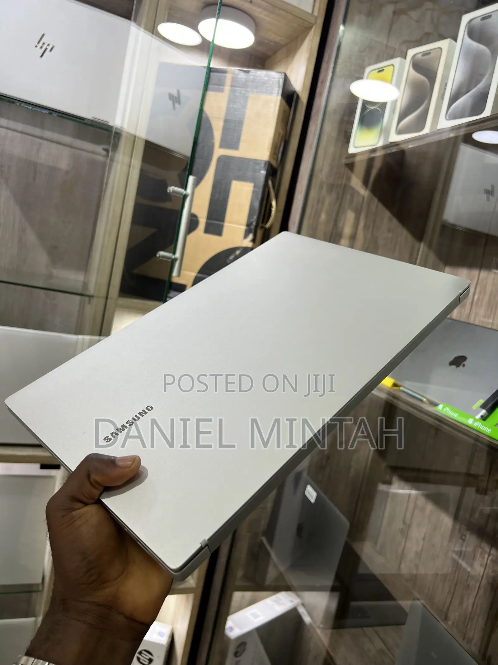 Laptop Samsung Galaxy Book4 8GB Intel Core i3 SSD 256GB