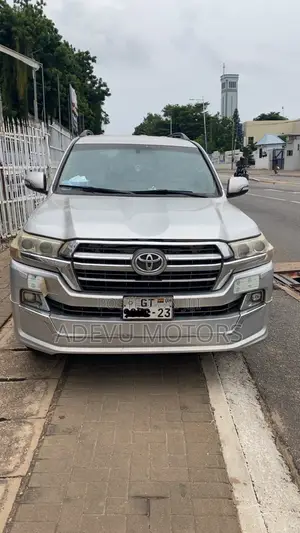 Toyota Land Cruiser 4.0 V6 DSL 2012 Silver