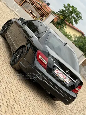 Mercedes-Benz C250 2014 Black