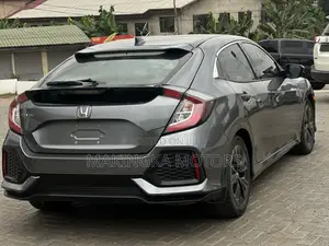 Honda Civic EX Hatchback 2018 Gray