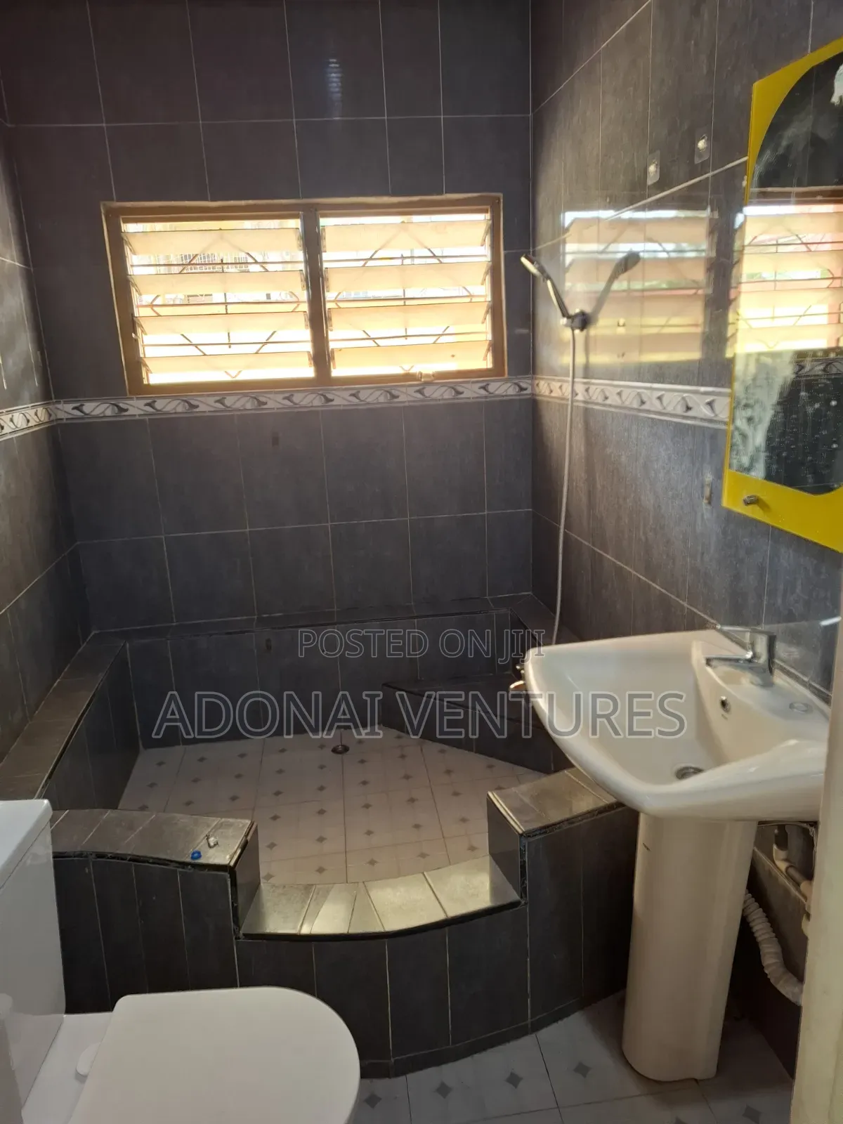 2bdrm Apartment in Santasi Kokoben, Kumasi Metropolitan for rent