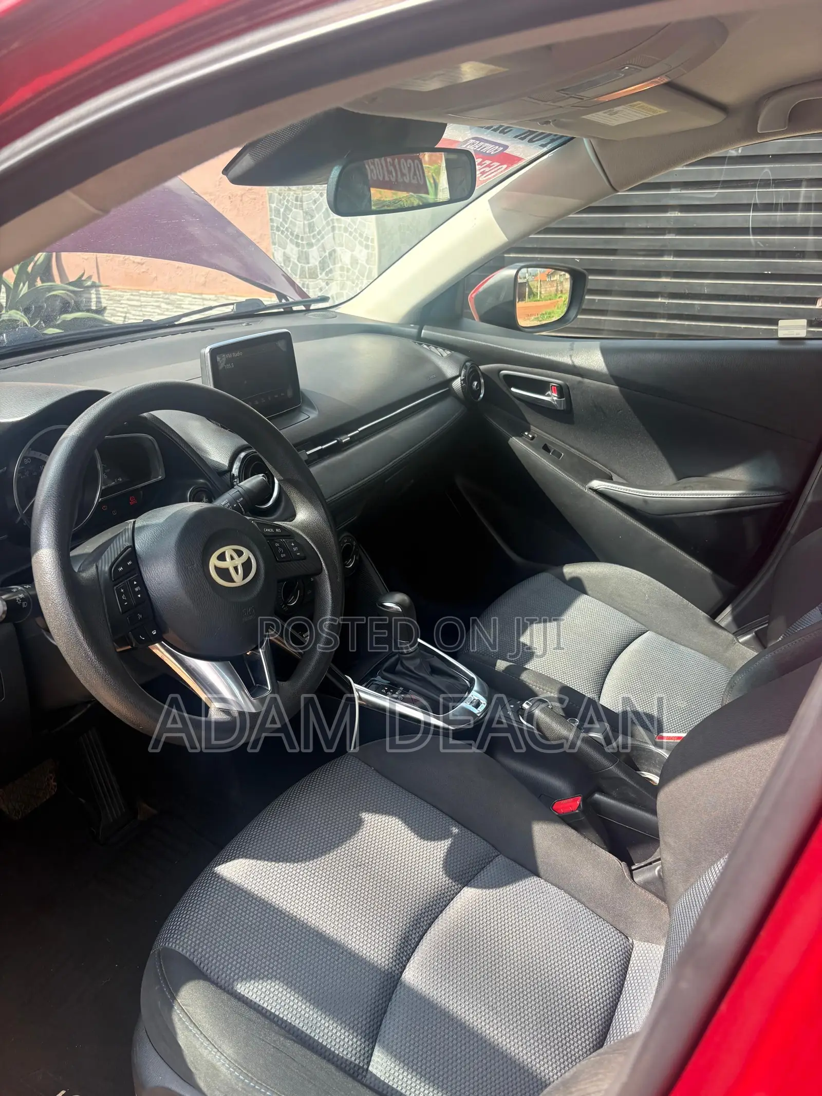 Toyota Yaris iA 1.5 FWD 2018 Red