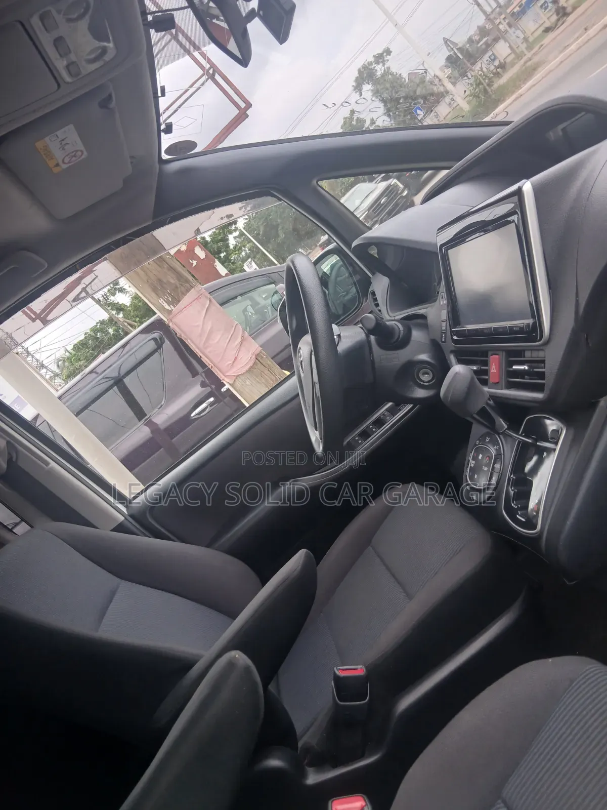 Toyota Voxy 2015 White