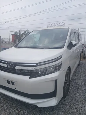 Toyota Voxy 2015 White
