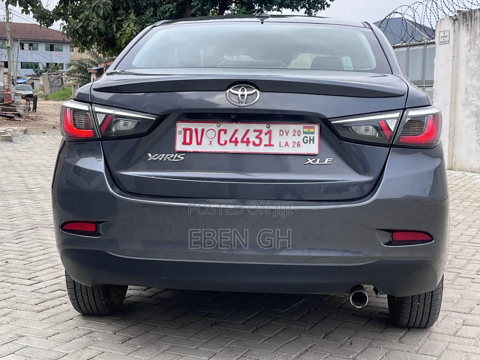 Toyota Yaris XLE Sedan 4dr 2019 Gray