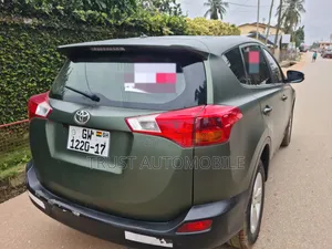 Toyota RAV4 2014 Green