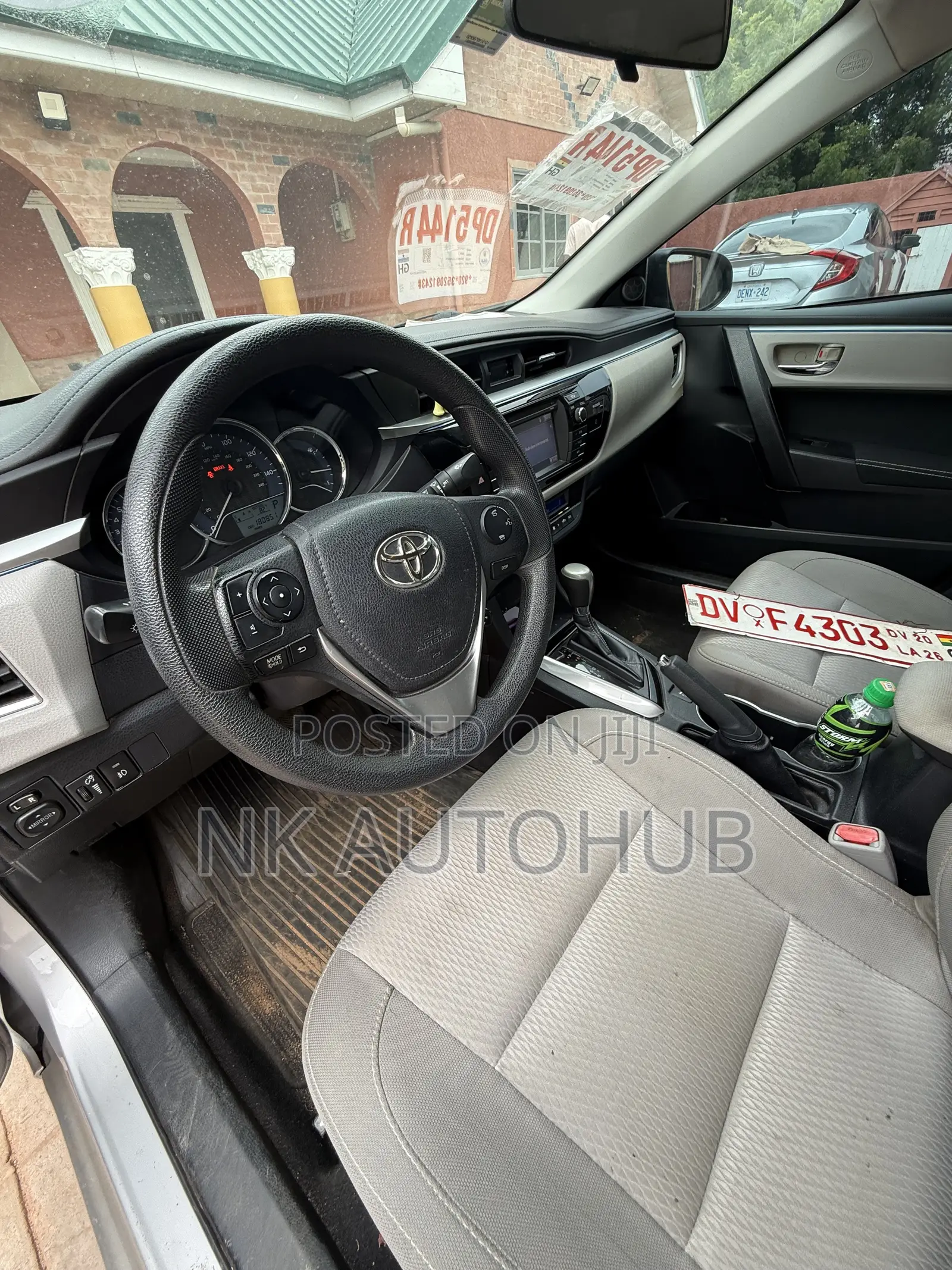 Toyota Corolla L 4dr Sedan (1.8L 4cyl 4A) 2014 Silver