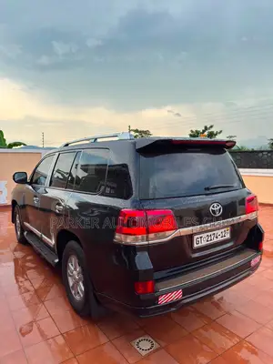 Toyota Land Cruiser 2012 Black