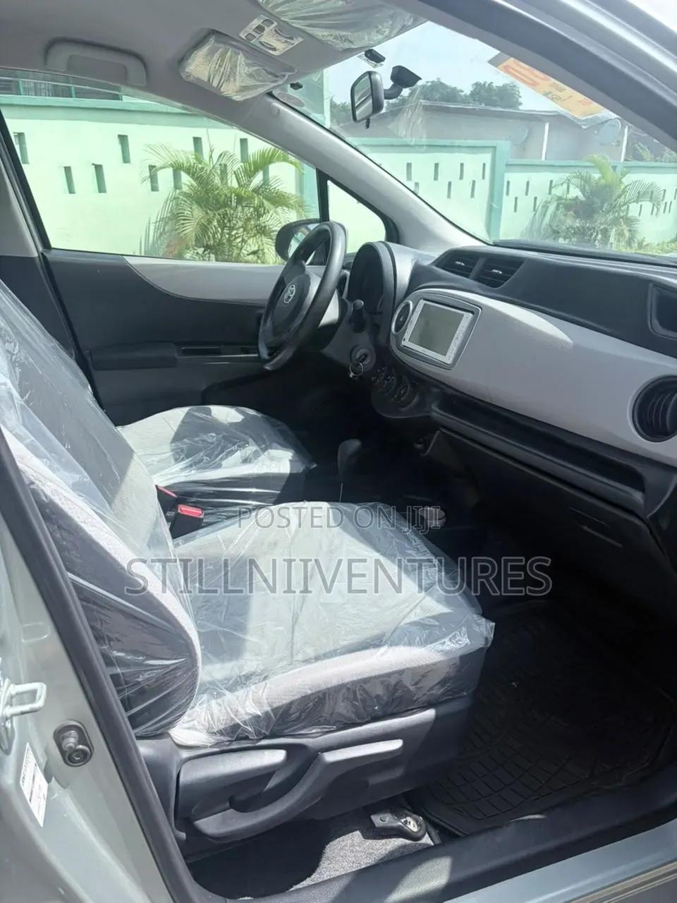 Toyota Vitz 2014 Green