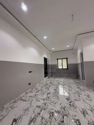 2bdrm Apartment in West Hills Mall Area for rent