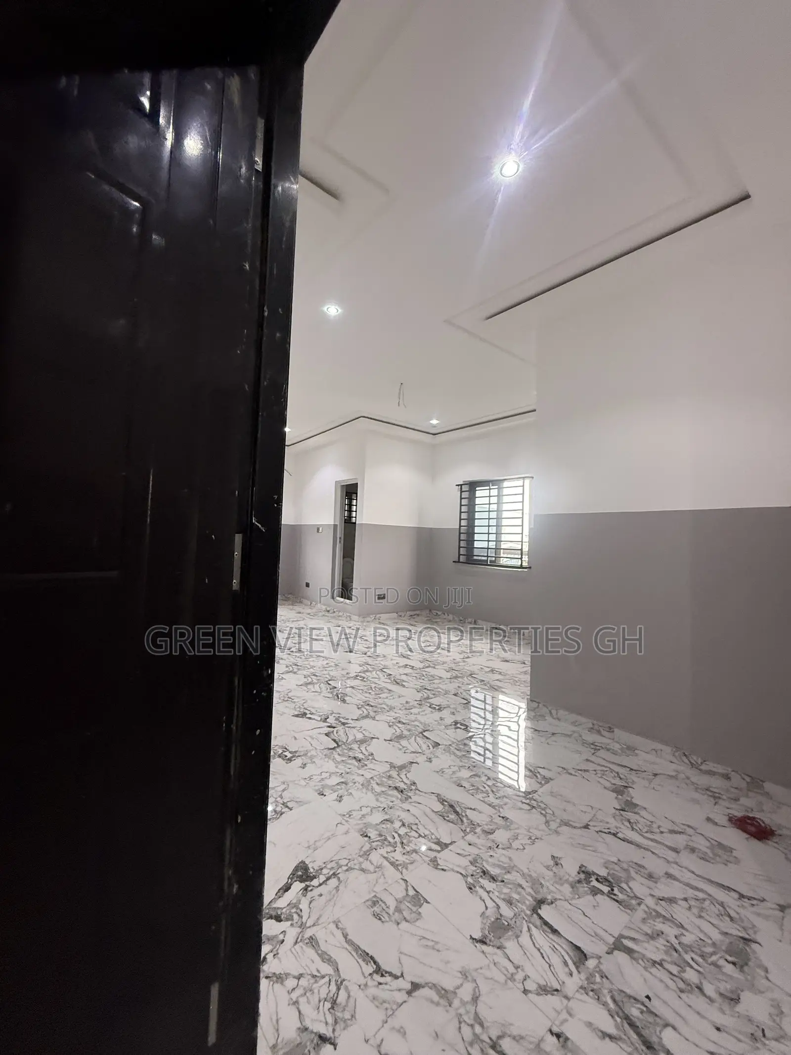 2bdrm Apartment in West Hills Mall Area for rent