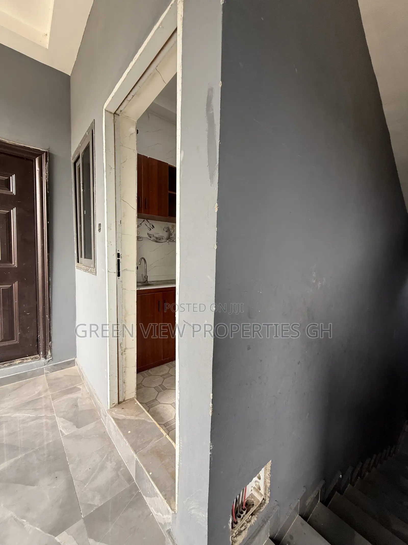 2bdrm Apartment in West Hills Mall Area for rent