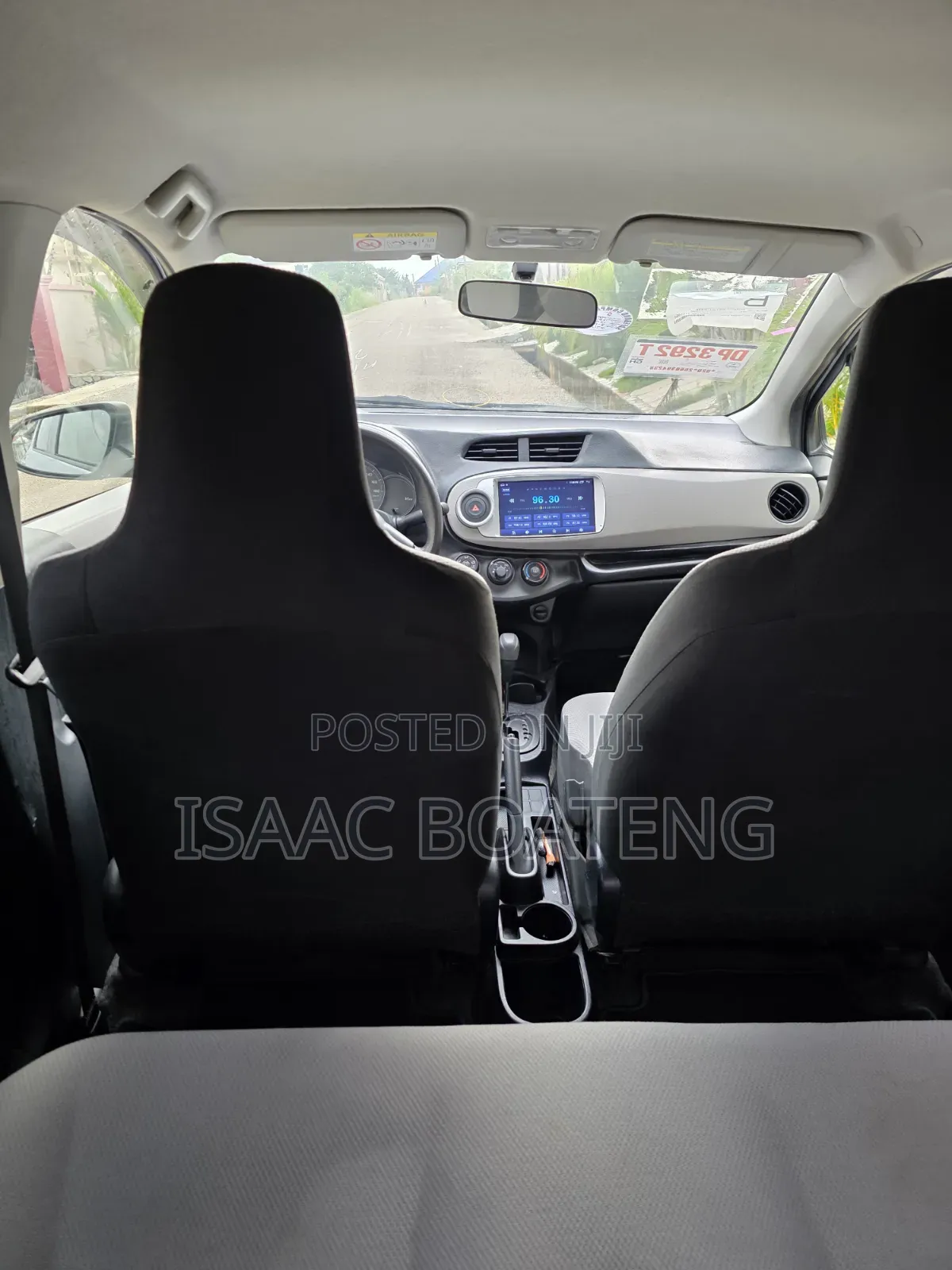 Toyota Vitz 2013 Silver