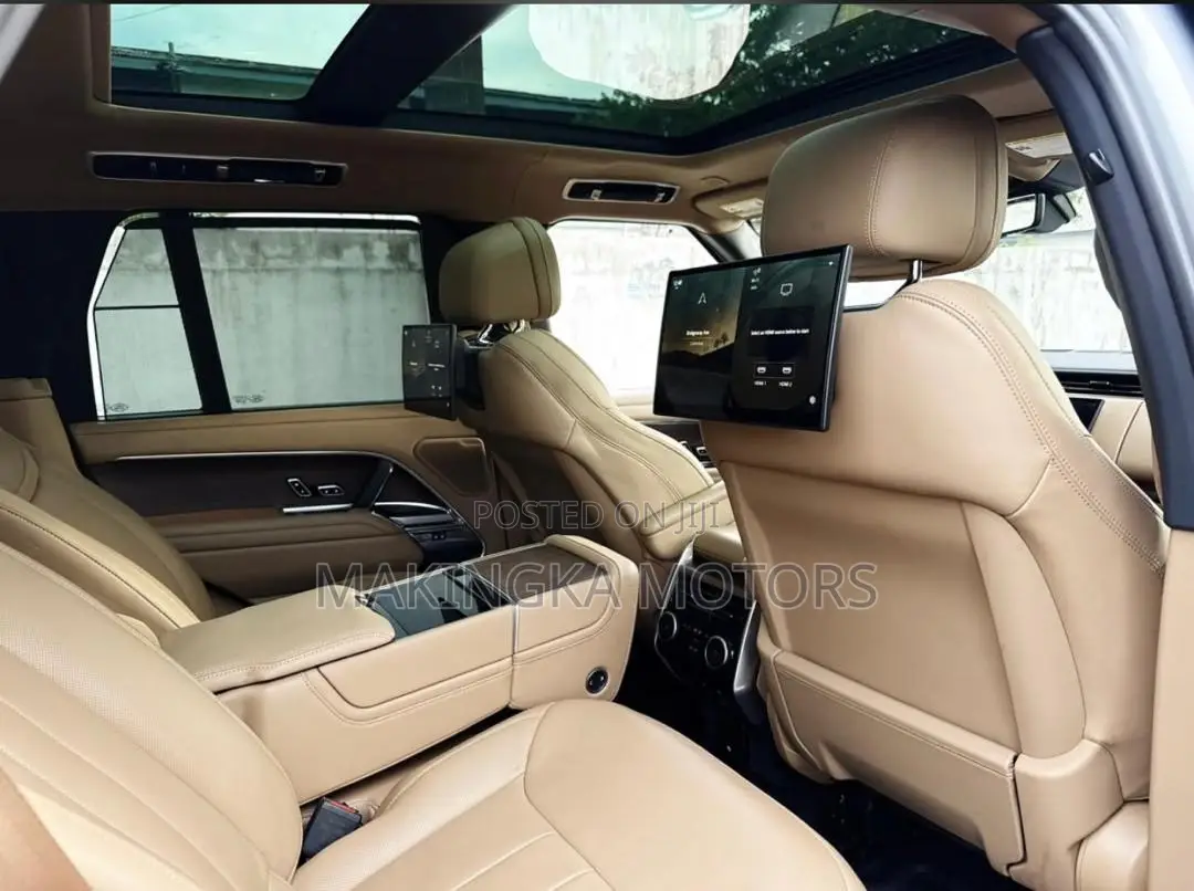 Land Rover Range Rover Vogue 2023 Silver