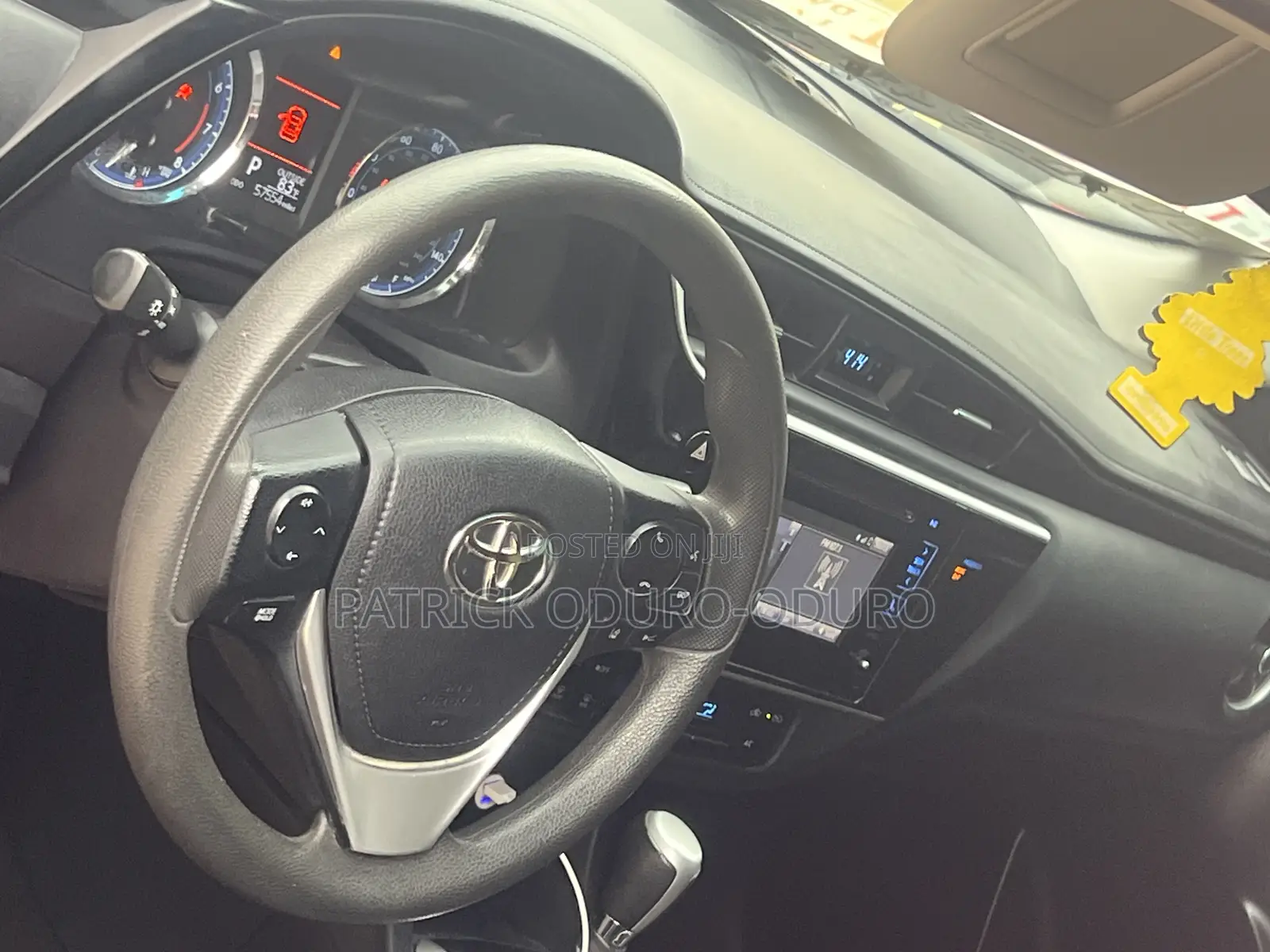 Toyota Corolla LE (1.8L 4cyl 2A) 2018 Red