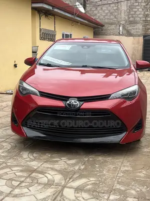 Toyota Corolla LE (1.8L 4cyl 2A) 2018 Red