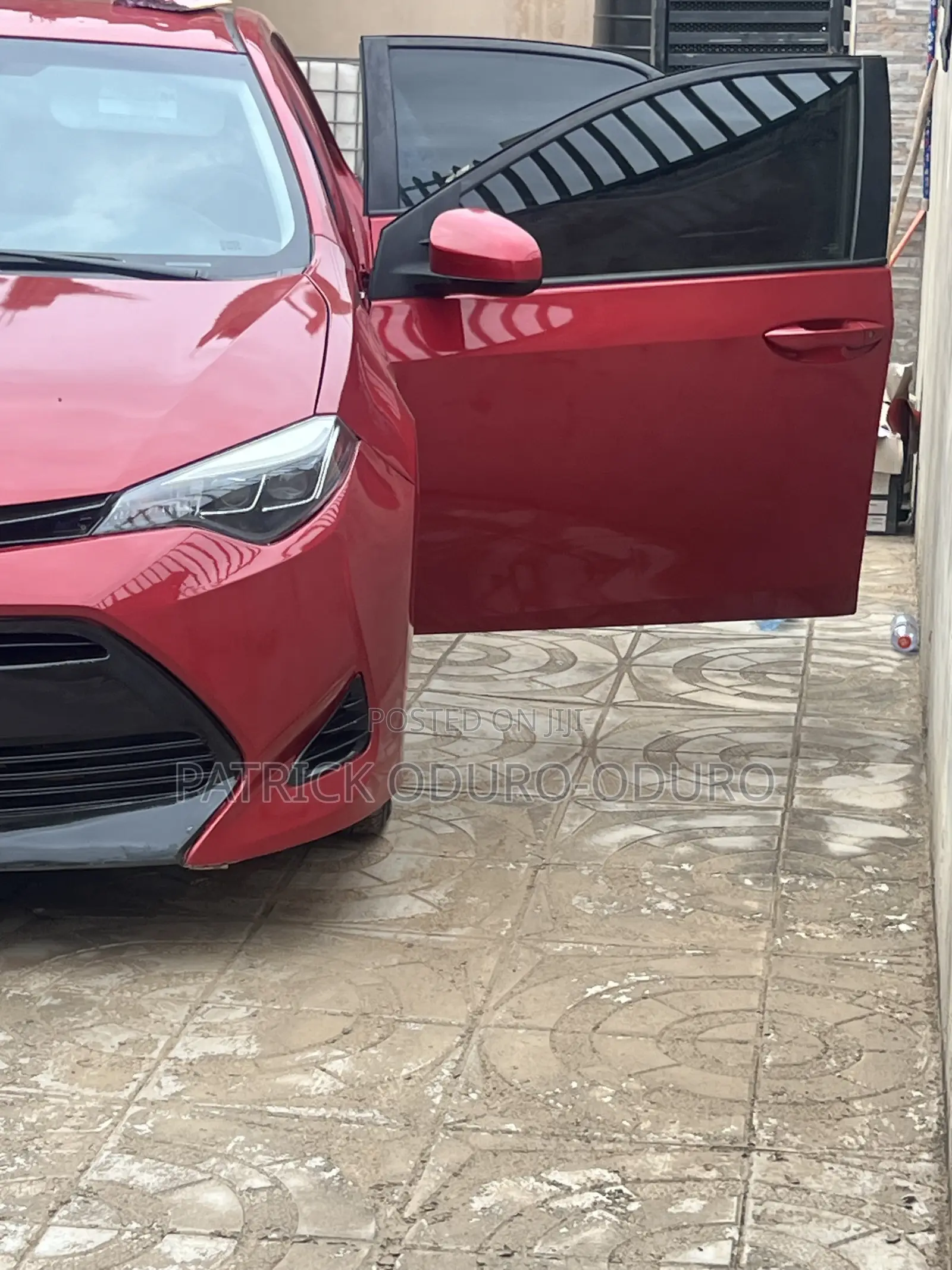 Toyota Corolla LE (1.8L 4cyl 2A) 2018 Red