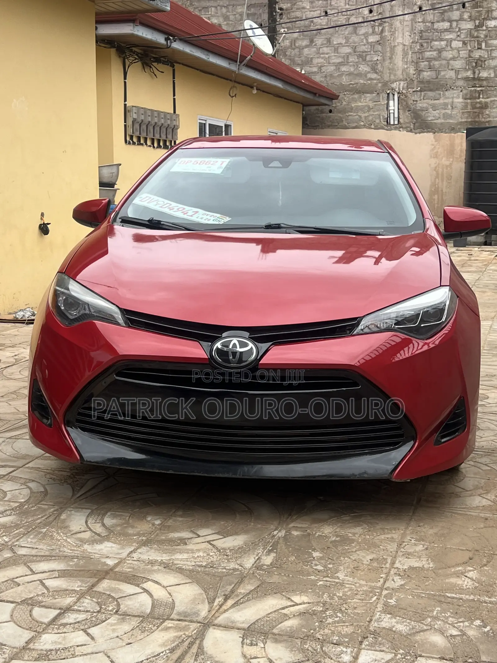 Toyota Corolla LE (1.8L 4cyl 2A) 2018 Red
