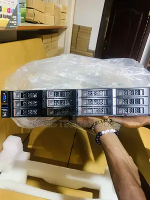 New Server Lenovo 32GB Intel Xeon SSD 4T