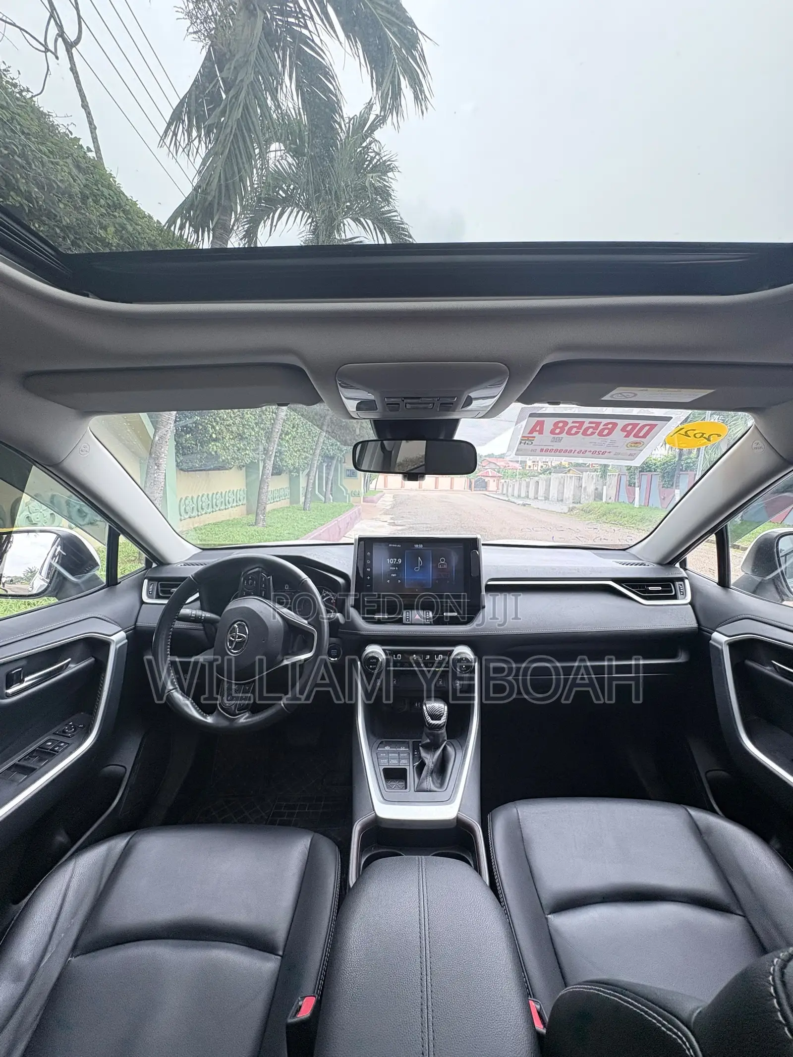Toyota RAV4 XLE Premium 2021 White