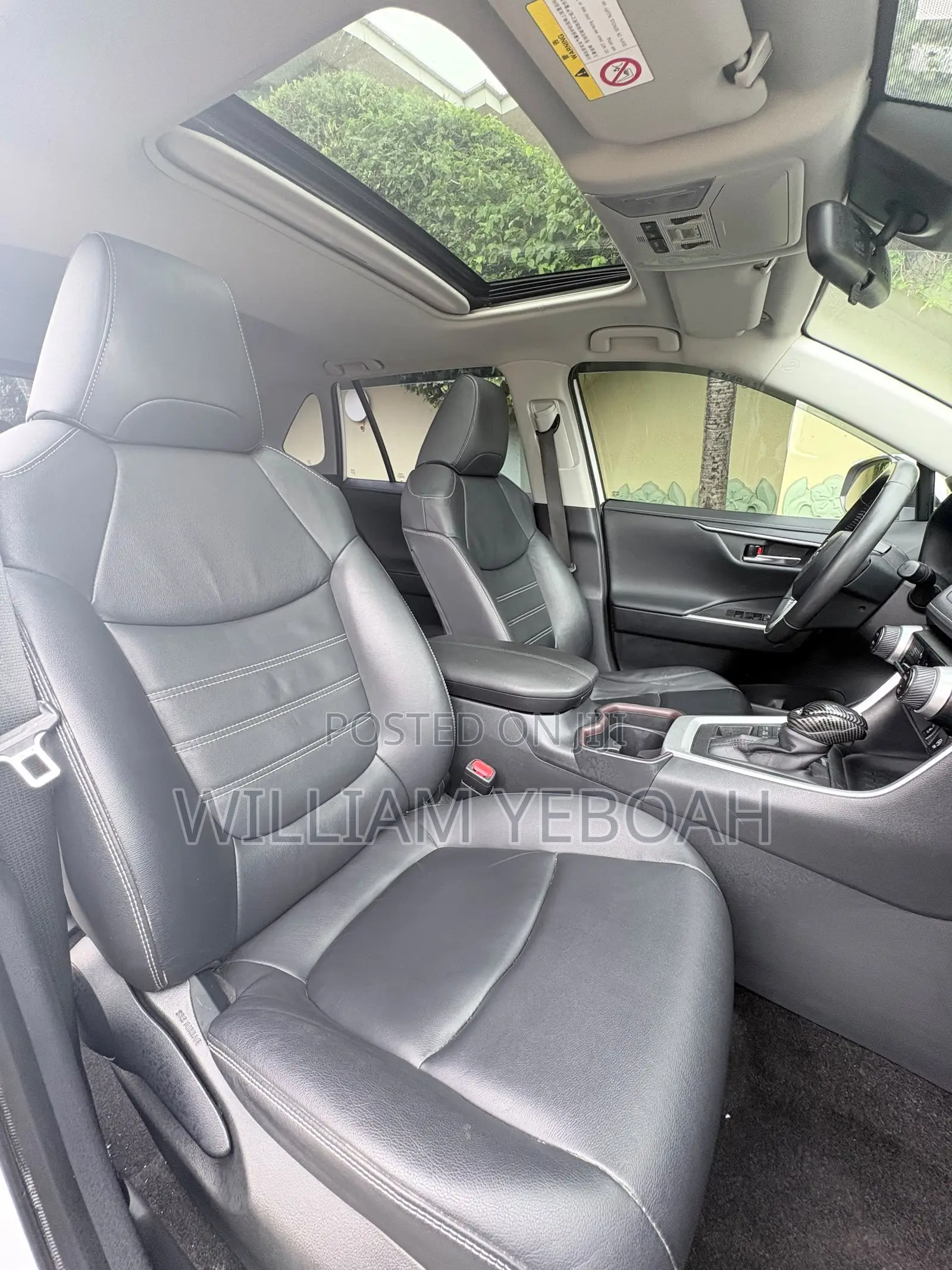 Toyota RAV4 XLE Premium 2021 White