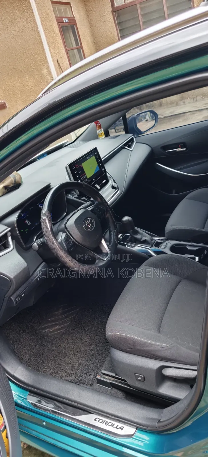 Toyota Corolla 2022 Green