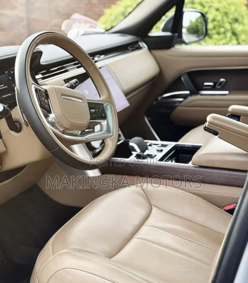 Land Rover Range Rover Vogue 2023 Silver