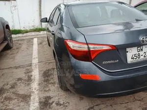 Toyota Corolla 2015 Gray
