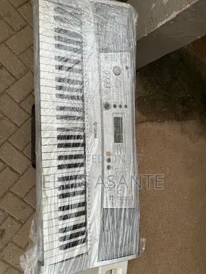 Yamaha PSR E303