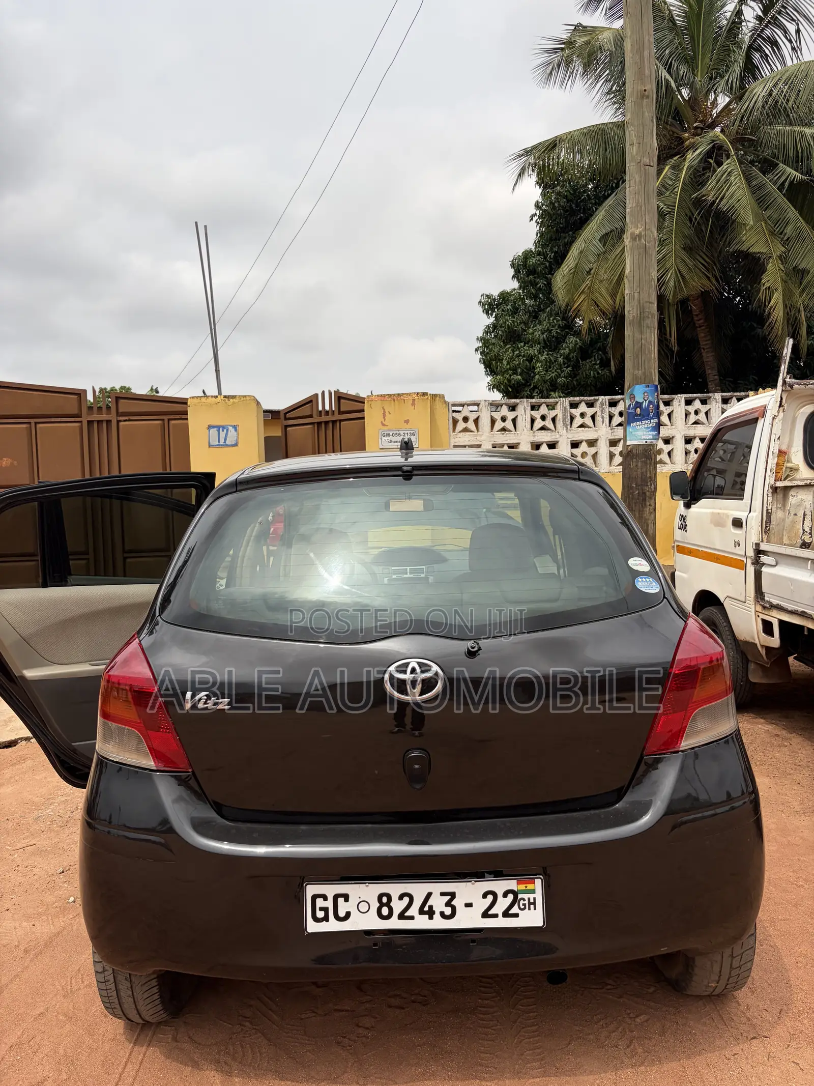 Toyota Vitz 1.3 AWD 5dr 2010 Black