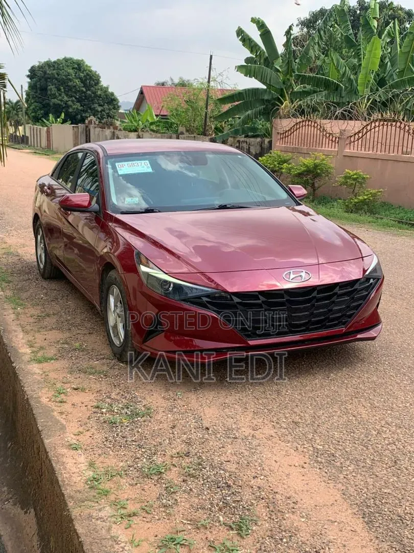 Hyundai Elantra 2021 Beige