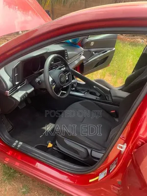 Hyundai Elantra 2021 Beige
