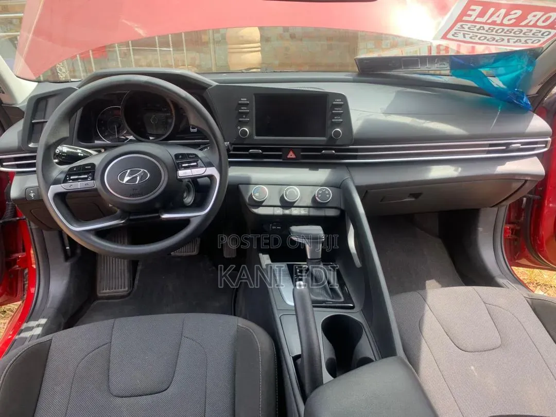 Hyundai Elantra 2021 Beige