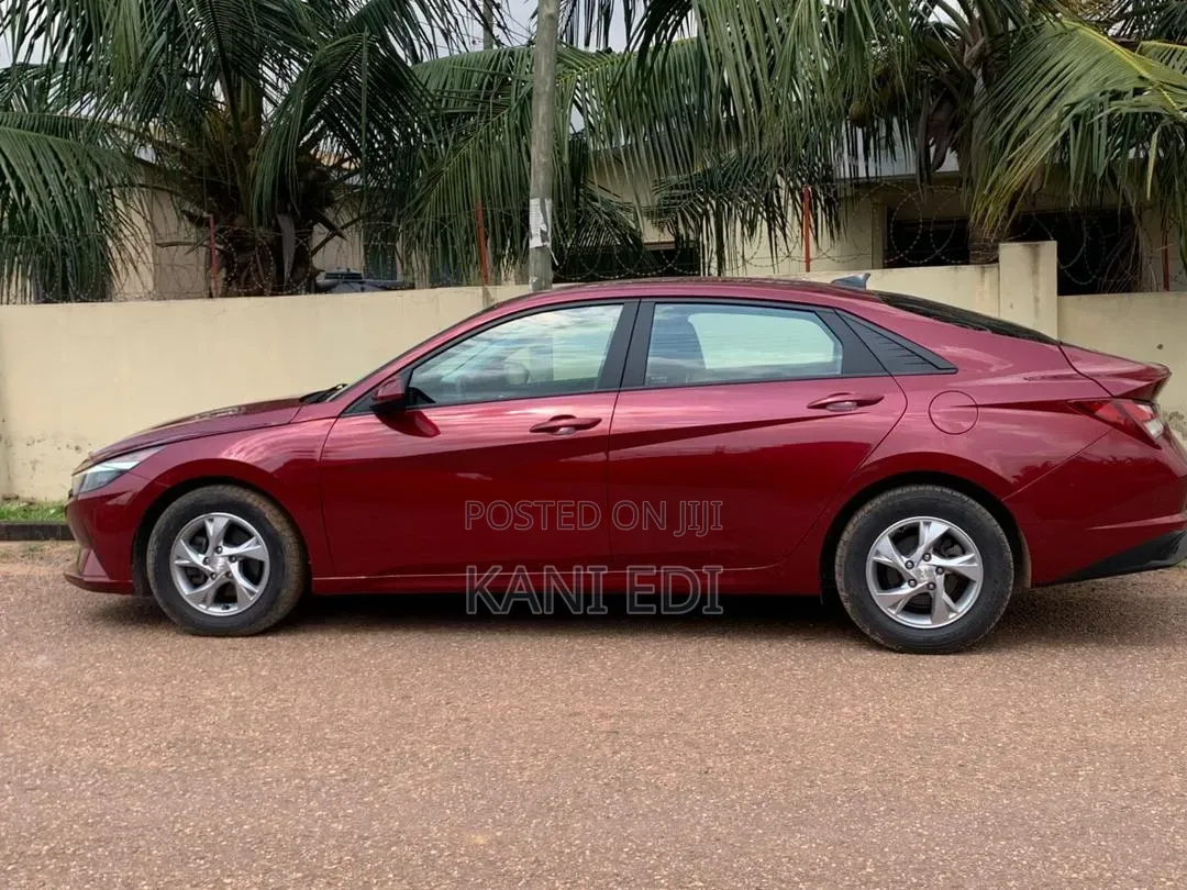Hyundai Elantra 2021 Beige