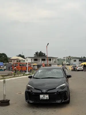 Toyota Corolla XSE (1.8L 4cyl 2A) 2019 Black