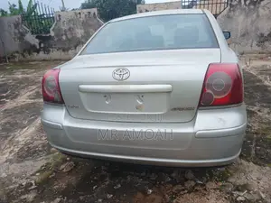 Toyota Avensis 2.0 Advanced 2008 Silver