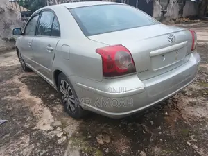 Toyota Avensis 2.0 Advanced 2008 Silver