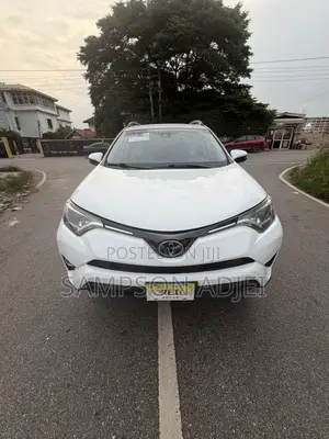 Toyota RAV4 2017 White