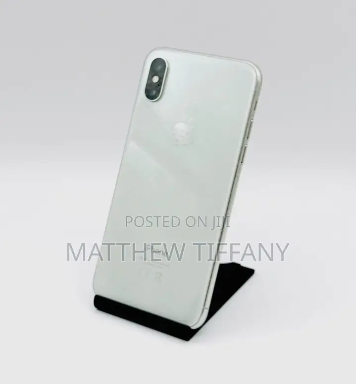 Apple iPhone XR 64 GB White