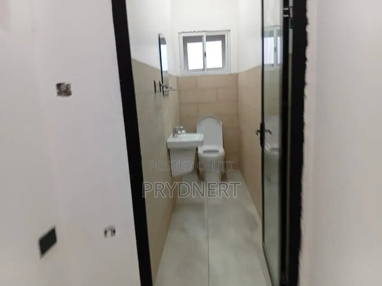 2bdrm Apartment in Dps C25, Tema Metropolitan for rent
