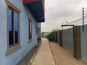 2bdrm Apartment in Dps, Tema Metropolitan for rent