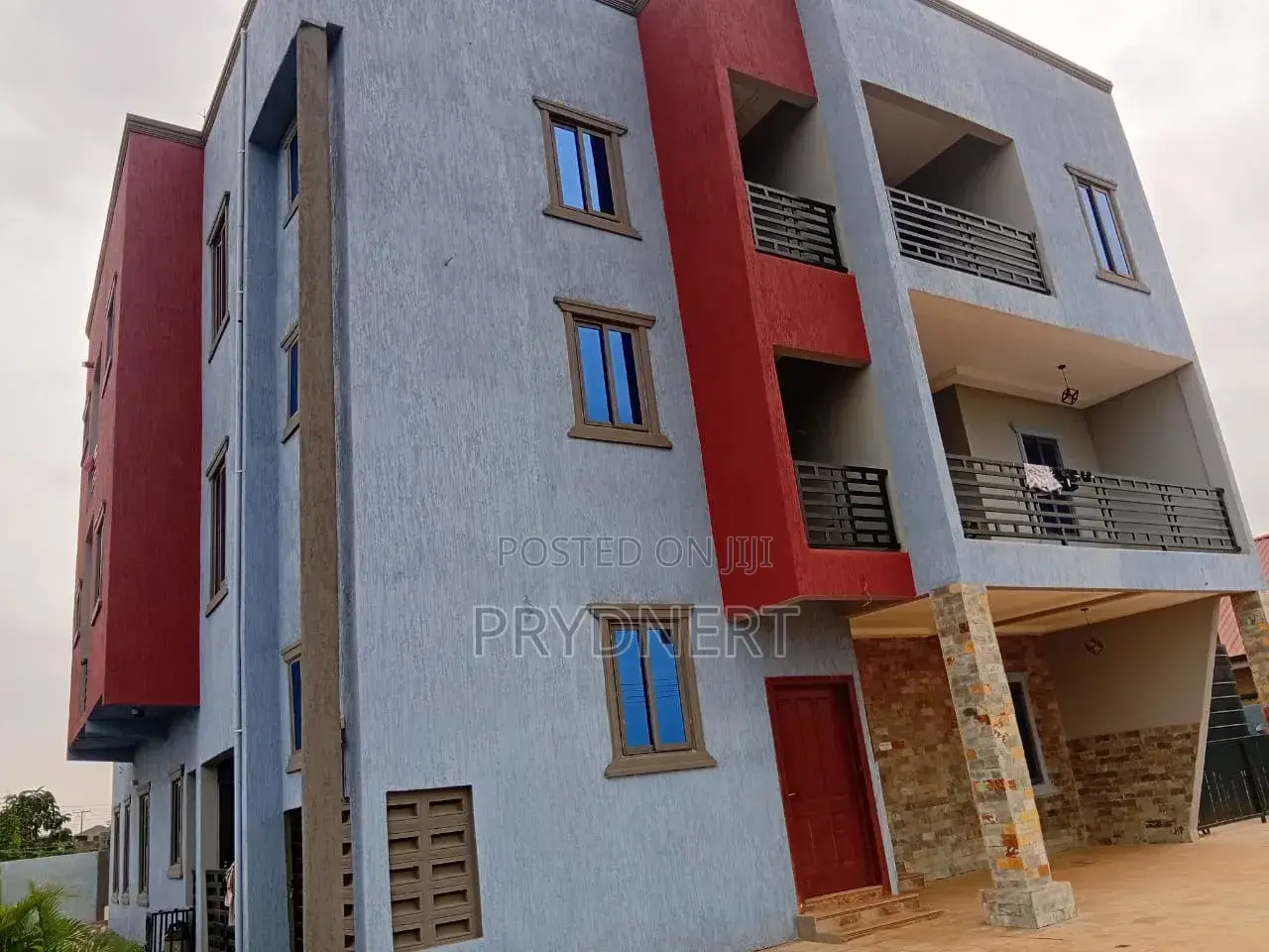 2bdrm Apartment in Dps, Tema Metropolitan for rent