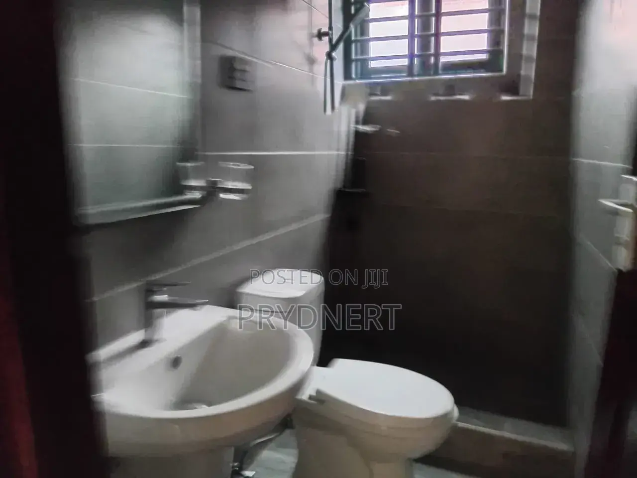 2bdrm Apartment in Dps, Tema Metropolitan for rent