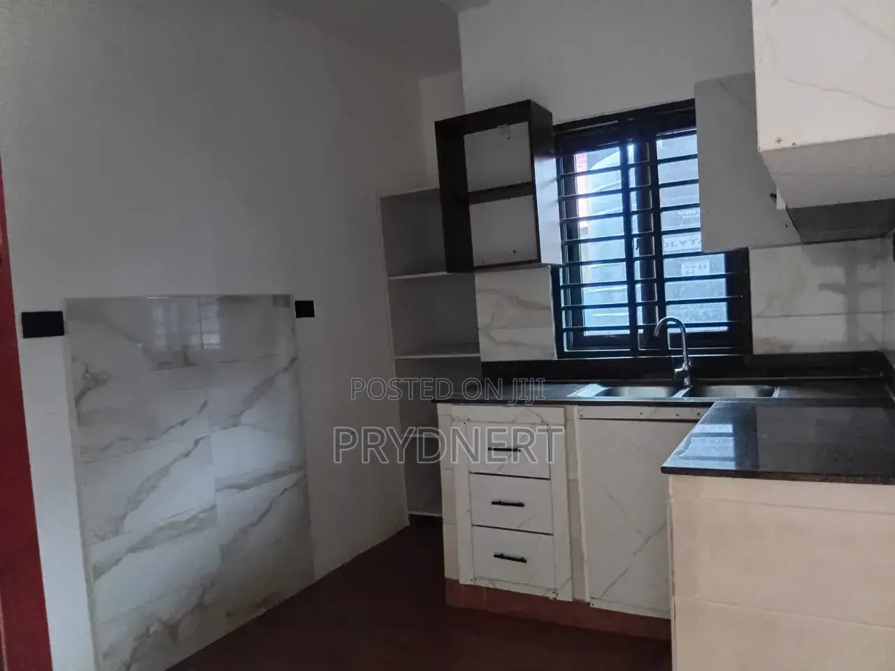 2bdrm Apartment in Dps, Tema Metropolitan for rent